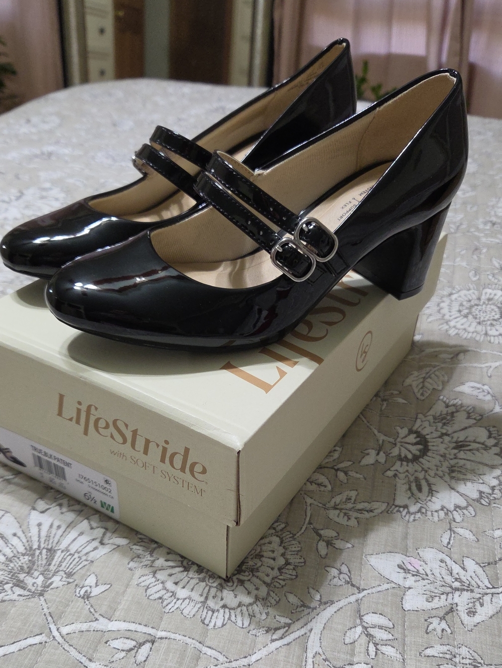 Life Stride Black Patent Double-Strap Mary Jane Heels Women's 6.5 W
